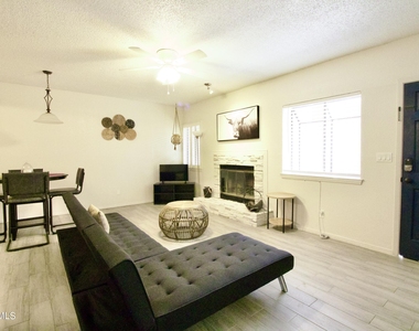 4614 N Stanton Street - Photo Thumbnail 6