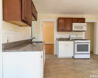 62 Lincoln Avenue - Photo Thumbnail 5