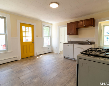 62 Lincoln Avenue - Photo Thumbnail 3