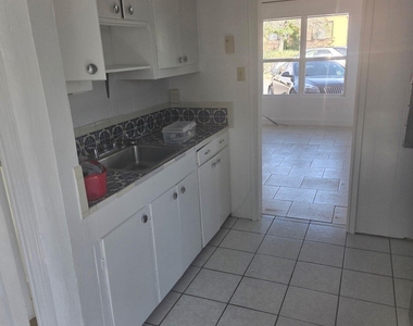 4642 Walter Ln - Photo Thumbnail 6