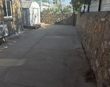 4642 Walter Ln - Photo Thumbnail 11