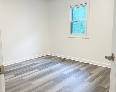 59 Park Lane Road - Photo Thumbnail 9