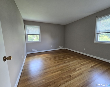 11 Eastwood Road - Photo Thumbnail 17