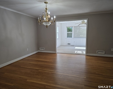 11 Eastwood Road - Photo Thumbnail 5