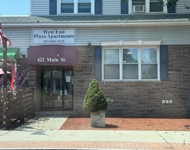 422 Main Street - Photo Thumbnail 5