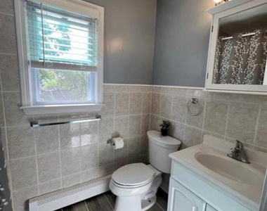 1079 Brooklawn Avenue - Photo Thumbnail 20