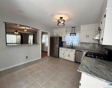 1079 Brooklawn Avenue - Photo Thumbnail 10