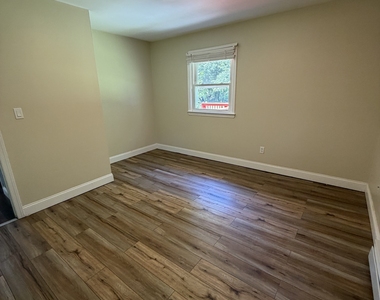 17 Sherman Road - Photo Thumbnail 6