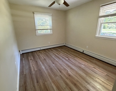 17 Sherman Road - Photo Thumbnail 7