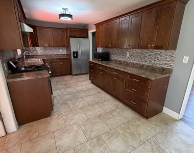 17 Sherman Road - Photo Thumbnail 4