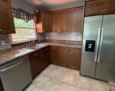 17 Sherman Road - Photo Thumbnail 5