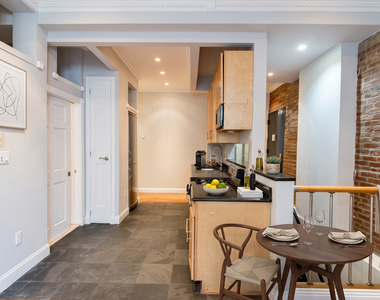 330 East 100th Street - Photo Thumbnail 2