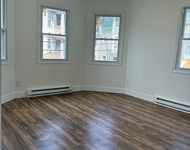 16 Vermont 2nd Floor Street - Photo Thumbnail 4