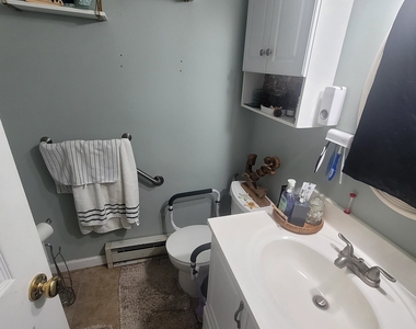 565 Clark Avenue - Photo Thumbnail 6