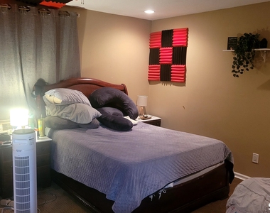 565 Clark Avenue - Photo Thumbnail 7