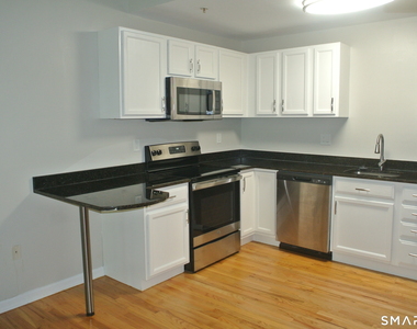 670 Boston Post Road - Photo Thumbnail 1