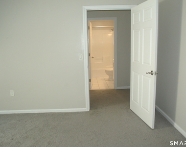 670 Boston Post Road - Photo Thumbnail 11