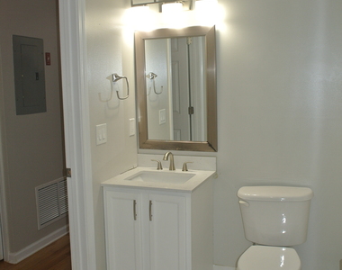 670 Boston Post Road - Photo Thumbnail 9