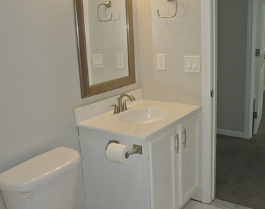 670 Boston Post Road - Photo Thumbnail 16