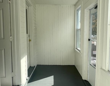 158 Beechwood Avenue - Photo Thumbnail 2