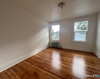 158 Beechwood Avenue - Photo Thumbnail 14