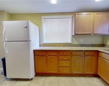 3942 Liberty Ave - Photo Thumbnail 3