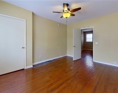3942 Liberty Ave - Photo Thumbnail 9