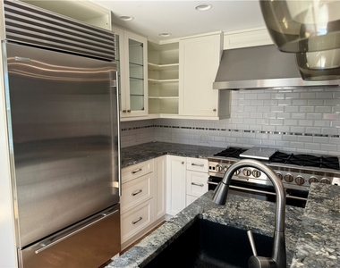 209 Grandview Dr - Photo Thumbnail 18