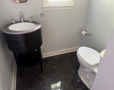 209 Grandview Dr - Photo Thumbnail 6