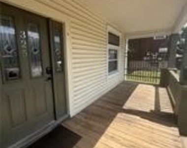 325 N Balph Ave - Photo Thumbnail 2