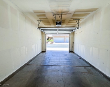 2100 Quarry Ridge Street - Photo Thumbnail 7