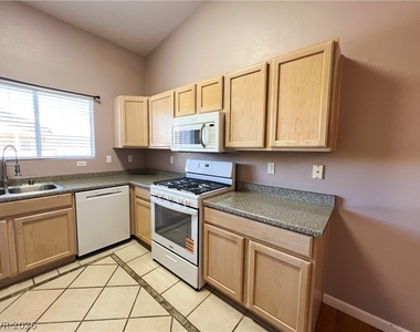 2100 Quarry Ridge Street - Photo Thumbnail 35