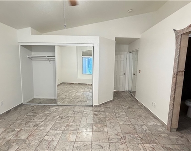 4371 Silver Bay Street - Photo Thumbnail 14