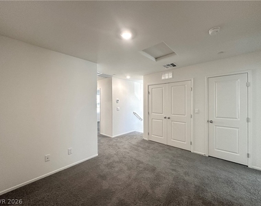 4921 Hunter Mesa Avenue - Photo Thumbnail 10