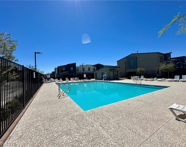 4921 Hunter Mesa Avenue - Photo Thumbnail 21