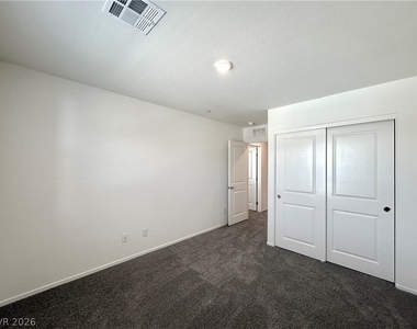 4921 Hunter Mesa Avenue - Photo Thumbnail 18