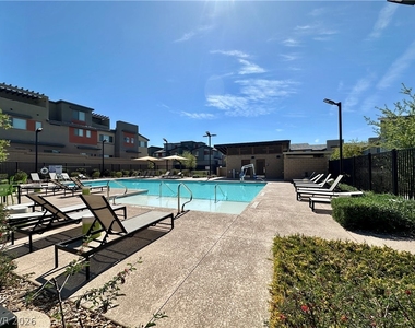 3363 Via Tizzoni Street - Photo Thumbnail 22