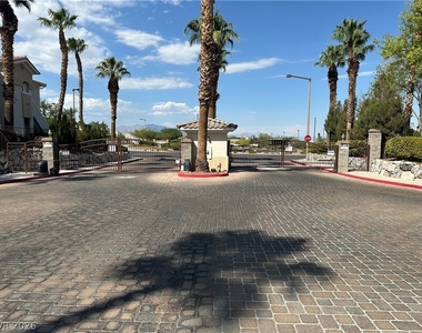 1501 Cardinal Peak Lane - Photo Thumbnail 16