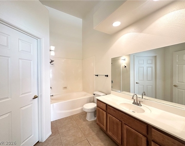 1501 Cardinal Peak Lane - Photo Thumbnail 9