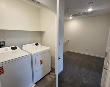 9832 Maple Pass Avenue - Photo Thumbnail 9
