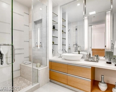 3722 Las Vegas Boulevard - Photo Thumbnail 13