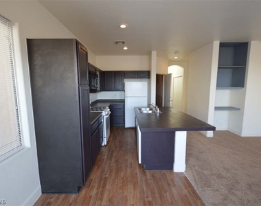 6670 Tulip Falls Drive - Photo Thumbnail 4
