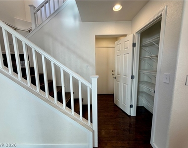 10433 Concetta Avenue - Photo Thumbnail 7