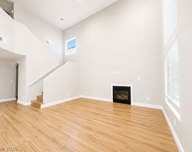 573 Aspen Leaf Street - Photo Thumbnail 5
