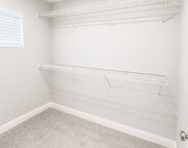 573 Aspen Leaf Street - Photo Thumbnail 12
