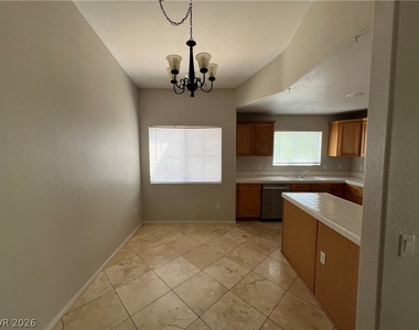 325 Amber Pine Street - Photo Thumbnail 9