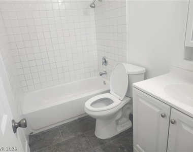 3437 E Cheyenne Avenue - Photo Thumbnail 5
