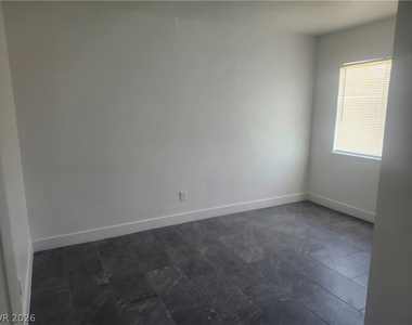 3437 E Cheyenne Avenue - Photo Thumbnail 3