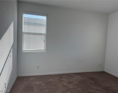 208 Vanhoy Avenue - Photo Thumbnail 6