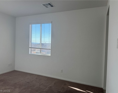 208 Vanhoy Avenue - Photo Thumbnail 7